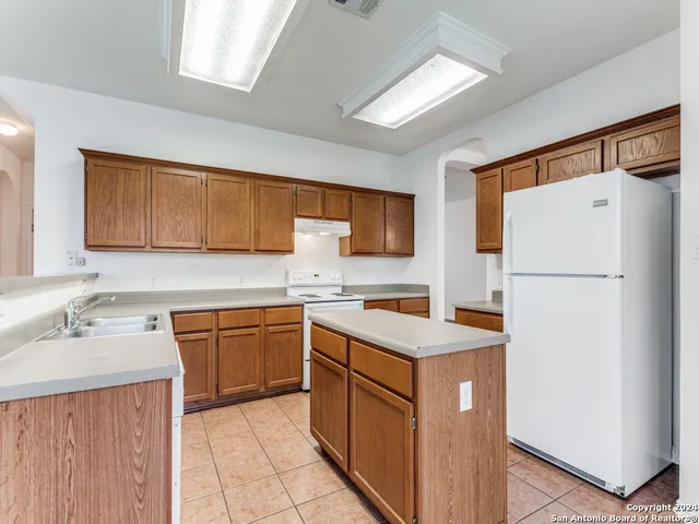 $1,995 | 117 Silent Country, Cibolo, TX 78108