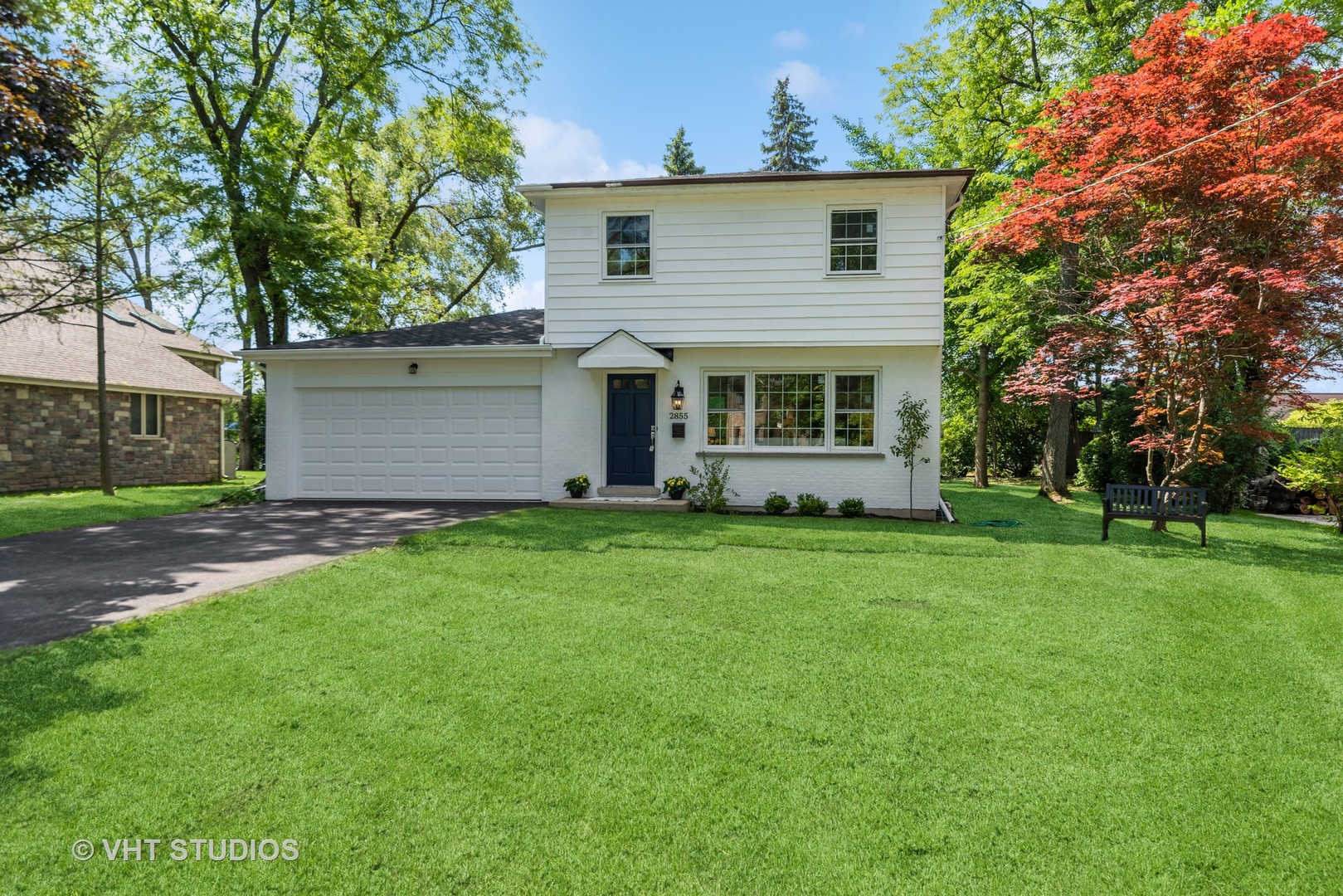 2855 Koepke Road Northbrook, IL 60062 - Photo 3 of 18 front view of a house with a yard