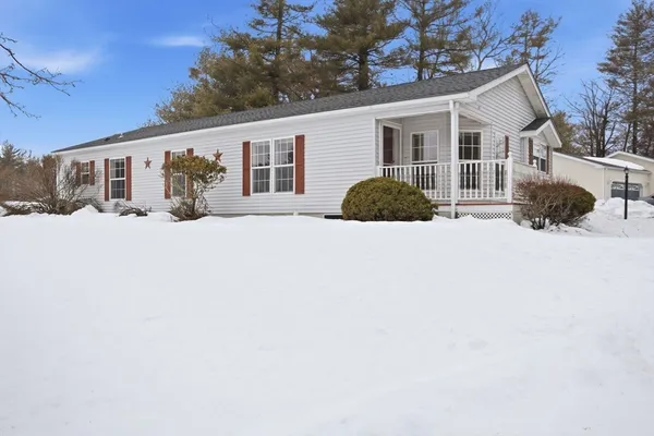 $379,900 | 402 Blueberry Circle, Middleboro, MA 02346