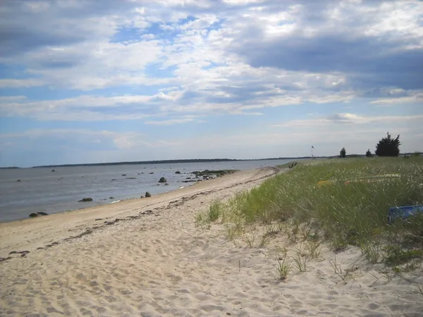 $1,850 | 26 Antassawamock Road, Unit SUMMER, Mattapoisett, MA 02739