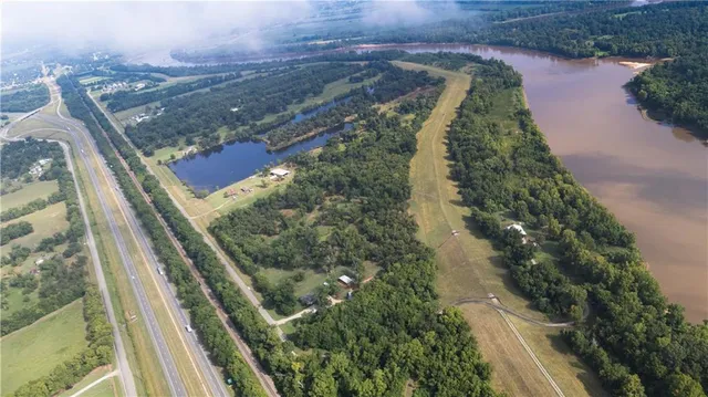 $300,000 | 171 Cleveland Road, Boyce, LA 71409