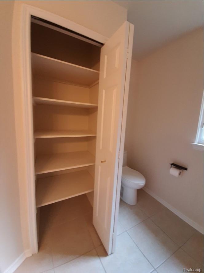 1110 School Road Rochester, MI 48307 - Photo 33 of 49 Bath.jpg