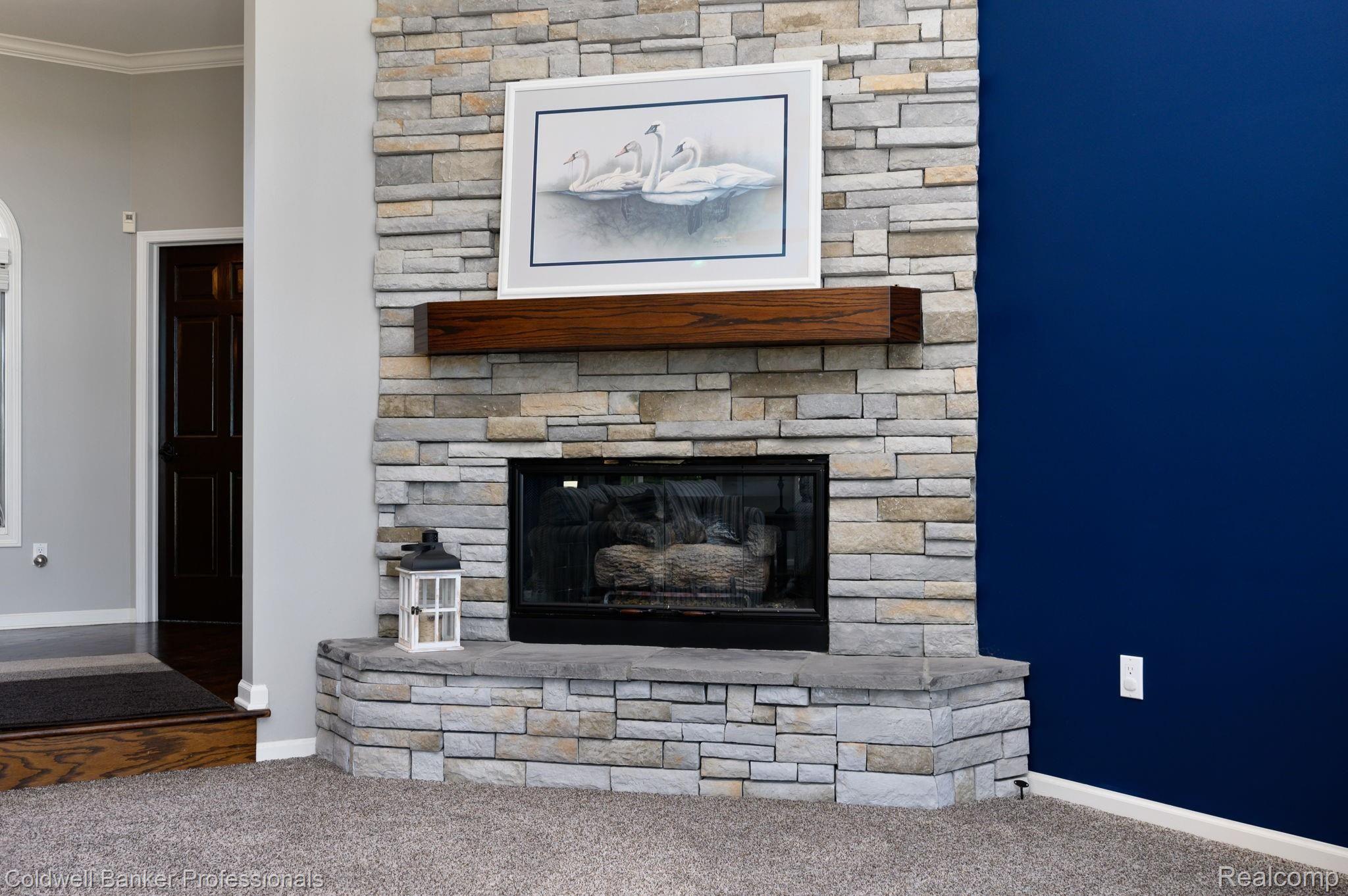 424 Orchard Ridge Drive Lake Orion, MI 48362 - Photo 7 of 44 7-web-or-mls-Orchard-Ridge-7.jpg