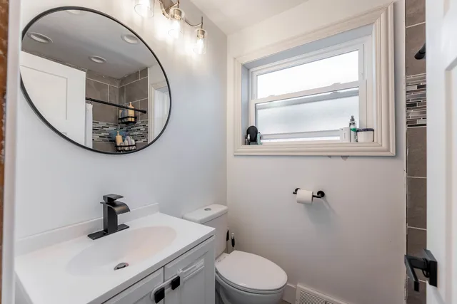 $328,888 | 5105 South Mobile Avenue, Chicago, IL 60638