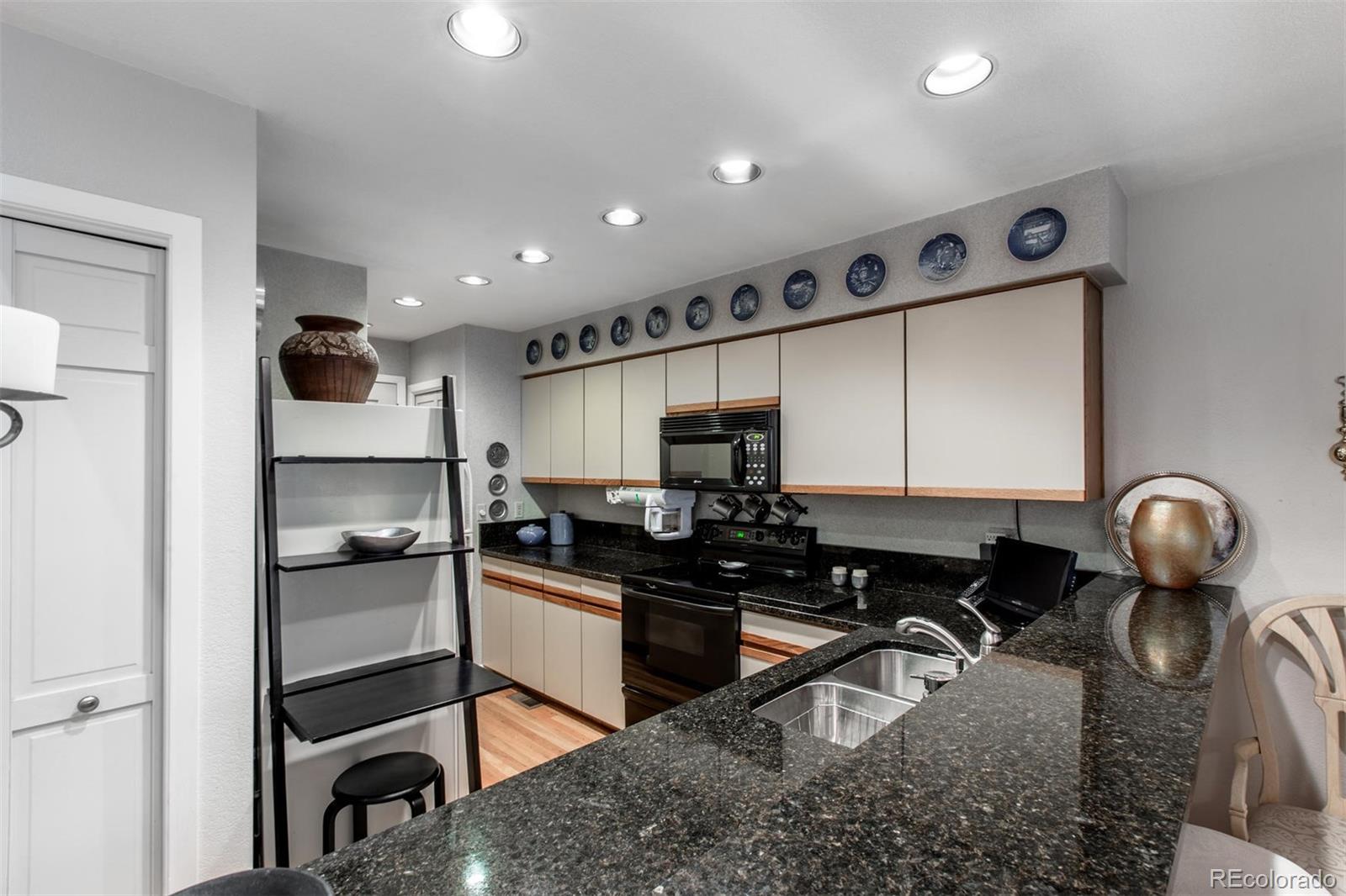 708 Ridgeside Drive Golden, CO 80401 - Photo 11 of 35 Gallery Image 11