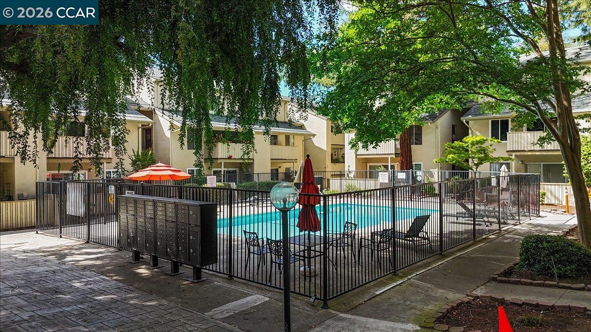 2716 Oak Road, Unit 95 Walnut Creek, CA 94597 - Photo 35 of 37