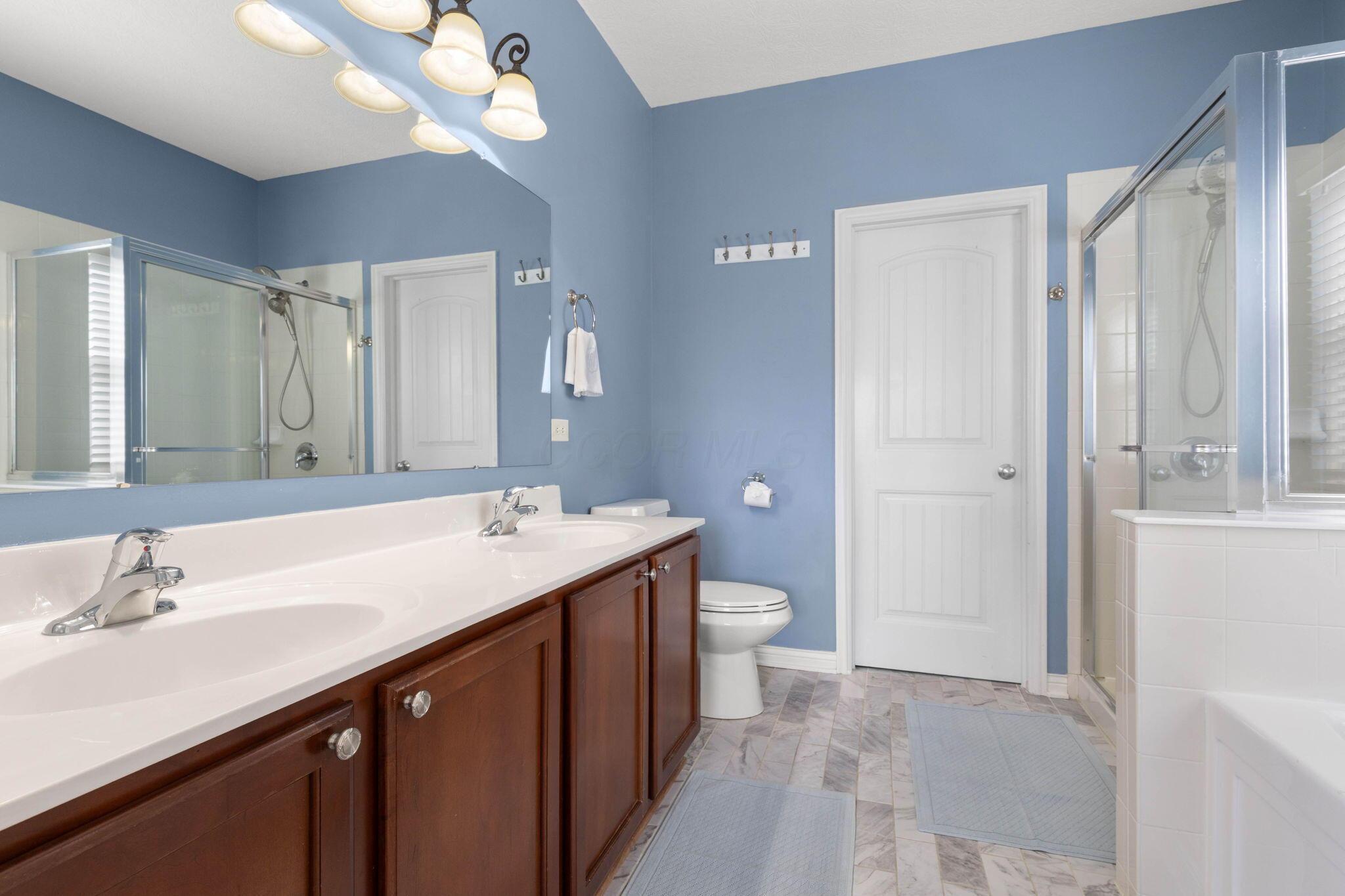 5658 Wexler Road Dublin, OH 43016 - Photo 26 of 54 Primary Bath Up