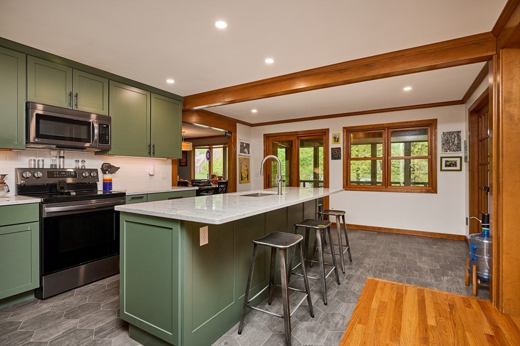 37 Harris Street Amherst, MA 01002 - Photo 11 of 40