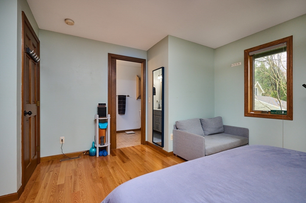 37 Harris Street Amherst, MA 01002 - Photo 20 of 40