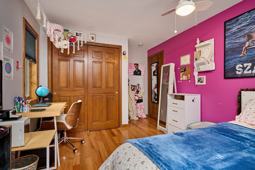 37 Harris Street Amherst, MA 01002 - Photo 23 of 40