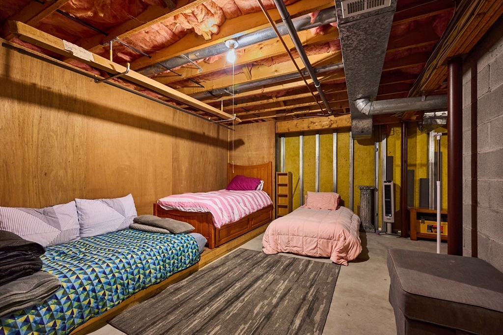 37 Harris Street Amherst, MA 01002 - Photo 32 of 40