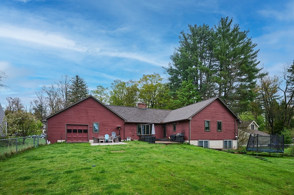 37 Harris Street Amherst, MA 01002 - Photo 35 of 40