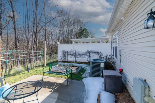 $269,900 | 217 Hillcrest Drive, Clarksville, TN 37043