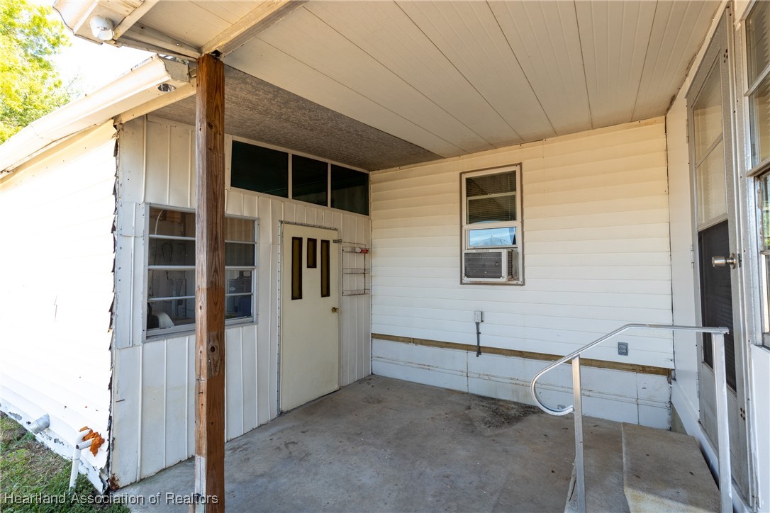 1961 Shore Road Avon Park, FL 33825 - Photo 14 of 37 Gallery Image 14