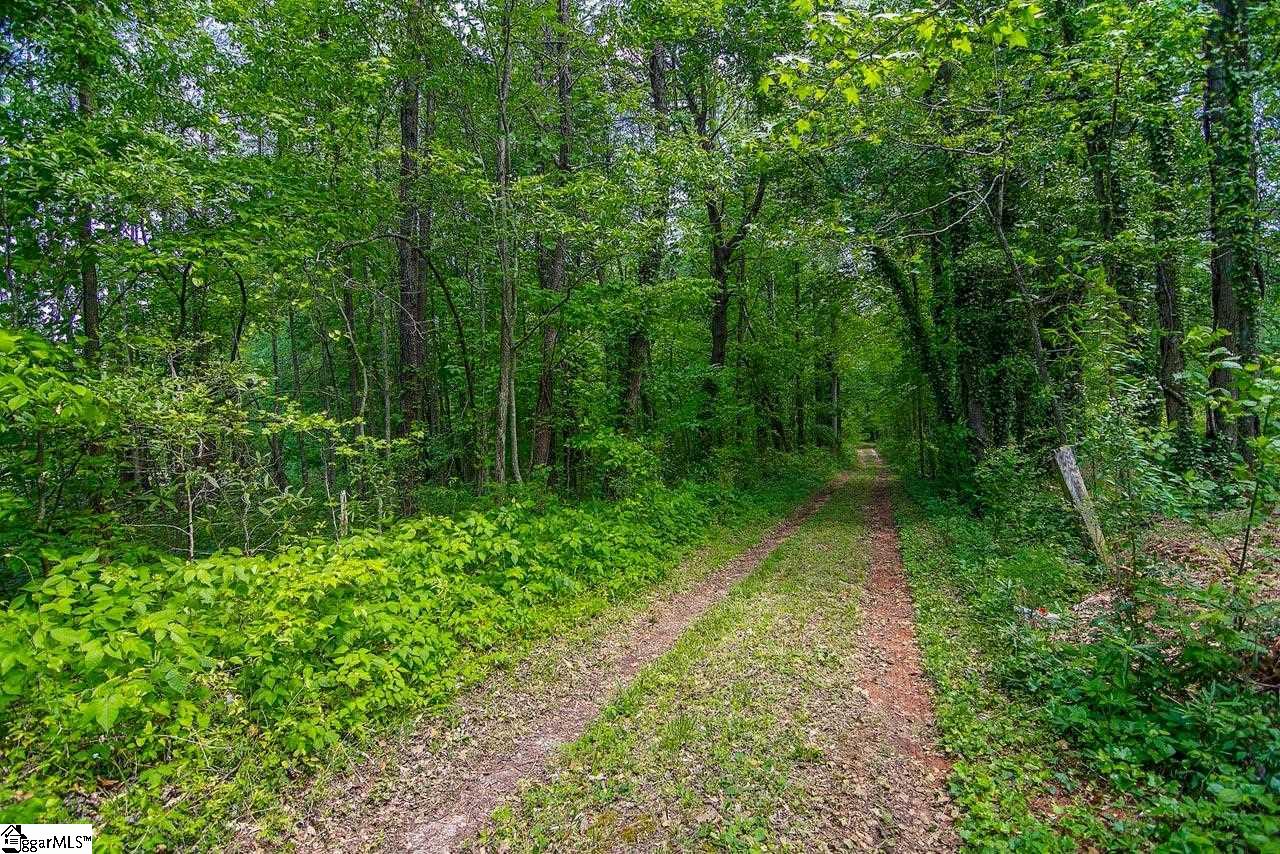 468 Bates Crossing Road Travelers Rest, SC 29690 - Photo 2 of 6