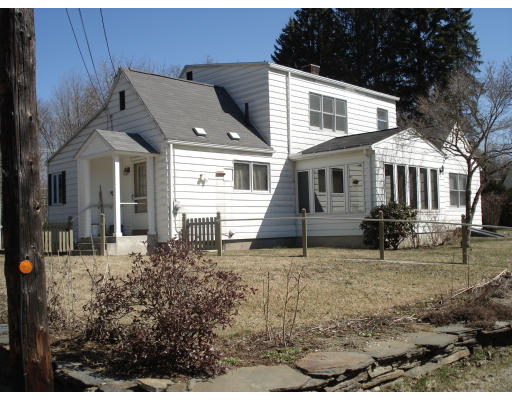 173 Pelham Road Amherst, MA 01002 - Photo 2 of 21