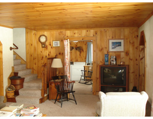 173 Pelham Road Amherst, MA 01002 - Photo 9 of 21