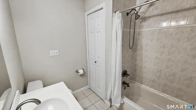 $3,100 | 1 Horizon Drive, Unit 2, Norwalk, CT 06854