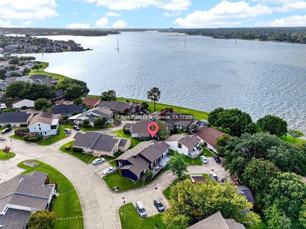 17 April Point Drive North Conroe, TX 77356 - Photo 3 of 42 an aerial view of multiple house
