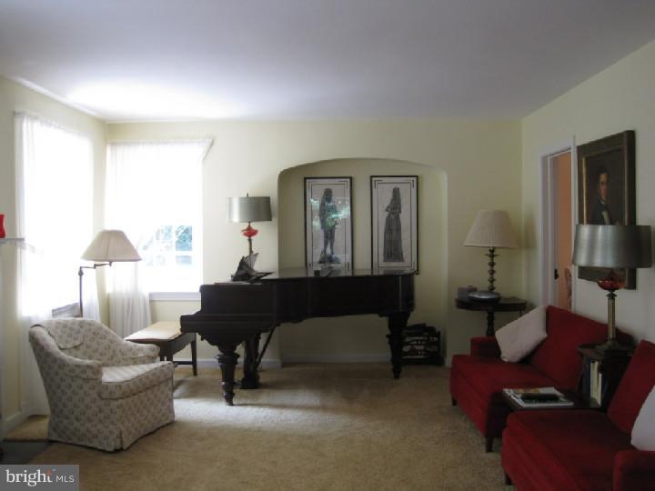718 Argyle Road Wynnewood, PA 19096 - Photo 5 of 14 Living Room
