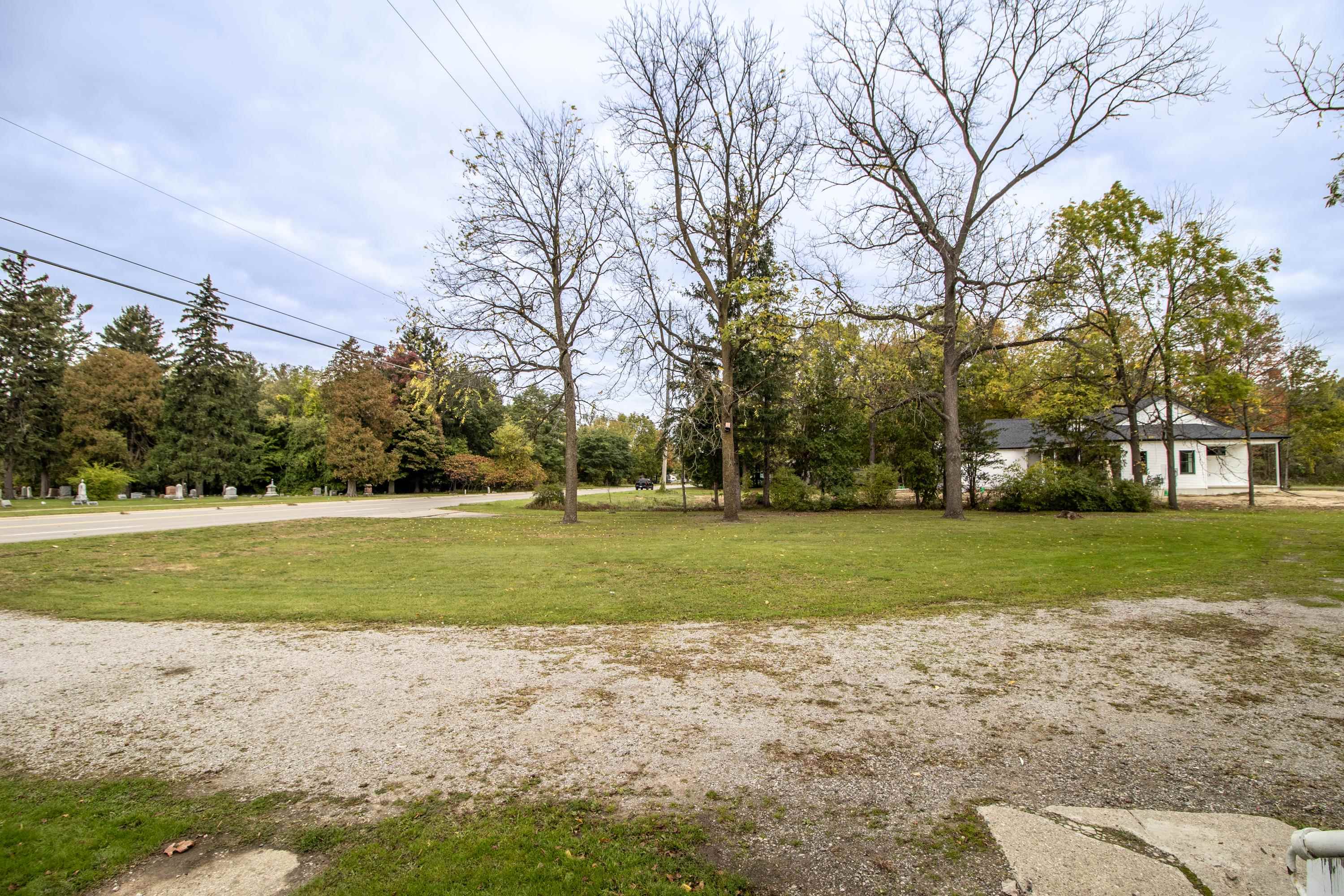 11154 North Clio Road Clio, MI 48420 - Photo 30 of 42 50123911-28.JPG