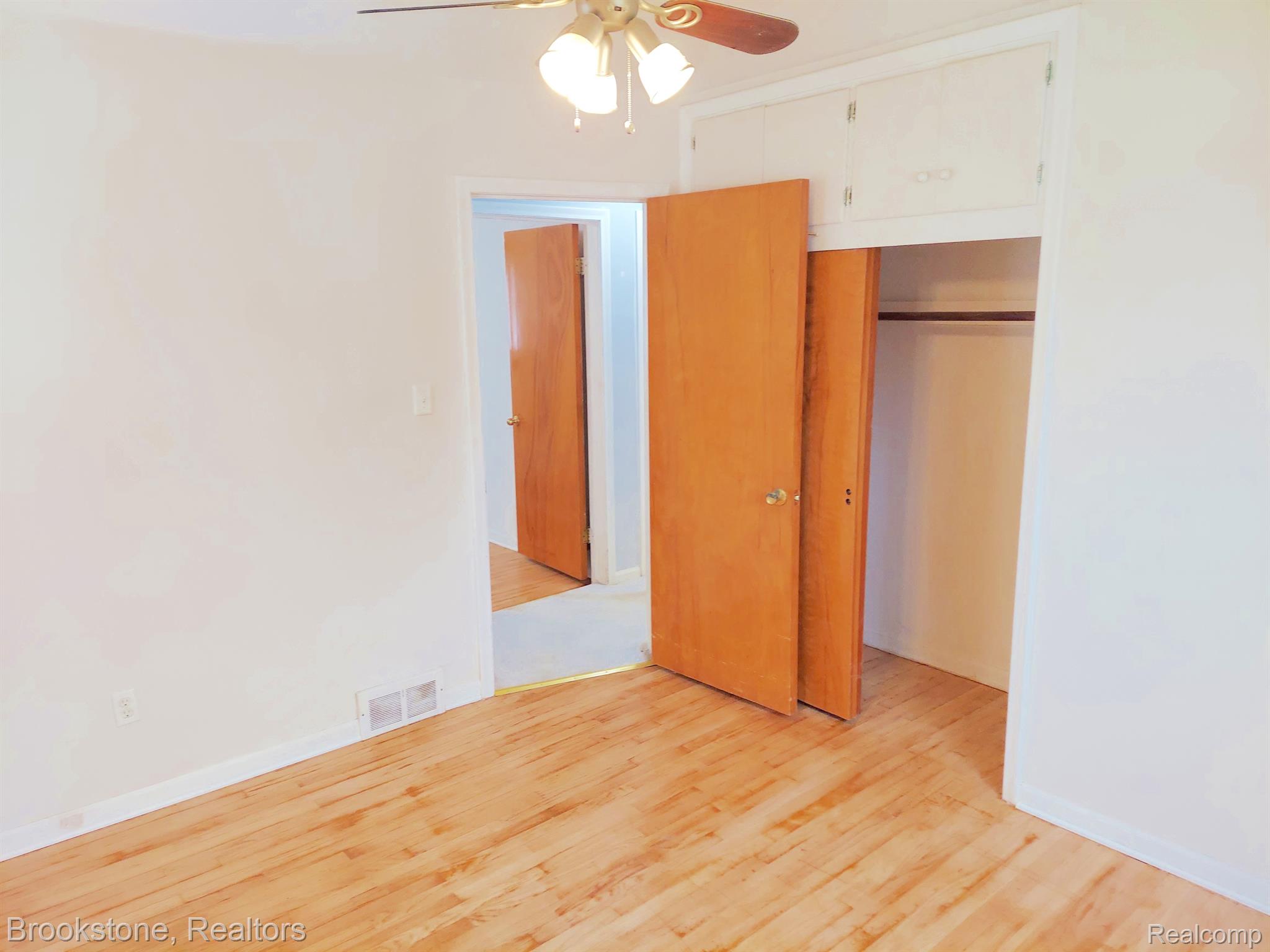 18250 Stephens Road Eastpointe, MI 48021 - Photo 40 of 67 Gallery Image 40