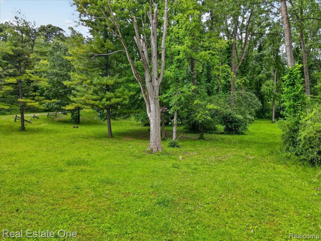 425 Courtney Road Leonard, MI 48367 - Photo 86 of 89 Gallery Image 86