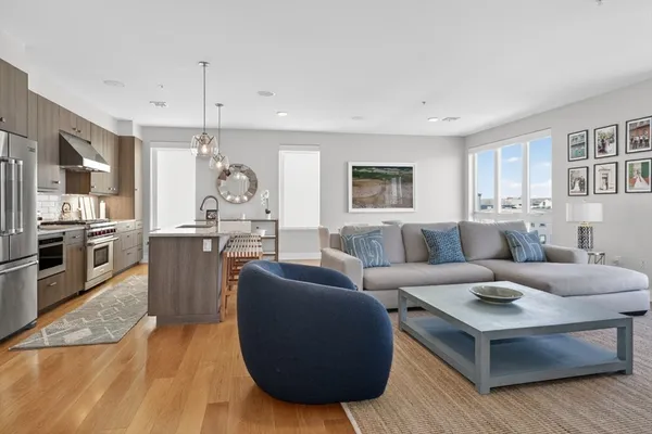 $5,900 | 530 Dorchester Avenue, Unit 5 PH, Boston, MA 02127