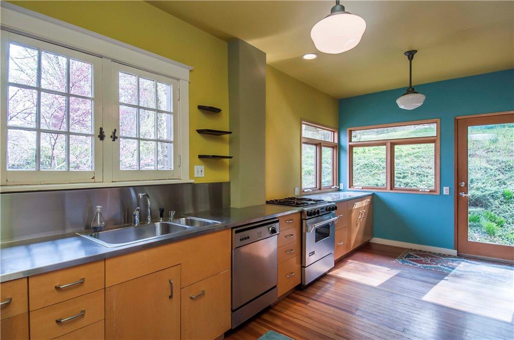 235 Woodside Road Forest Hills, PA 15221 - Photo 8 of 22 Kitchen