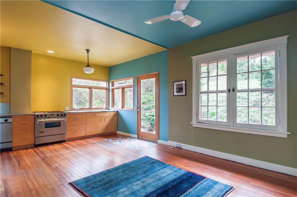 235 Woodside Road Forest Hills, PA 15221 - Photo 9 of 22 Kitchen - Large Eat-in Kitchen