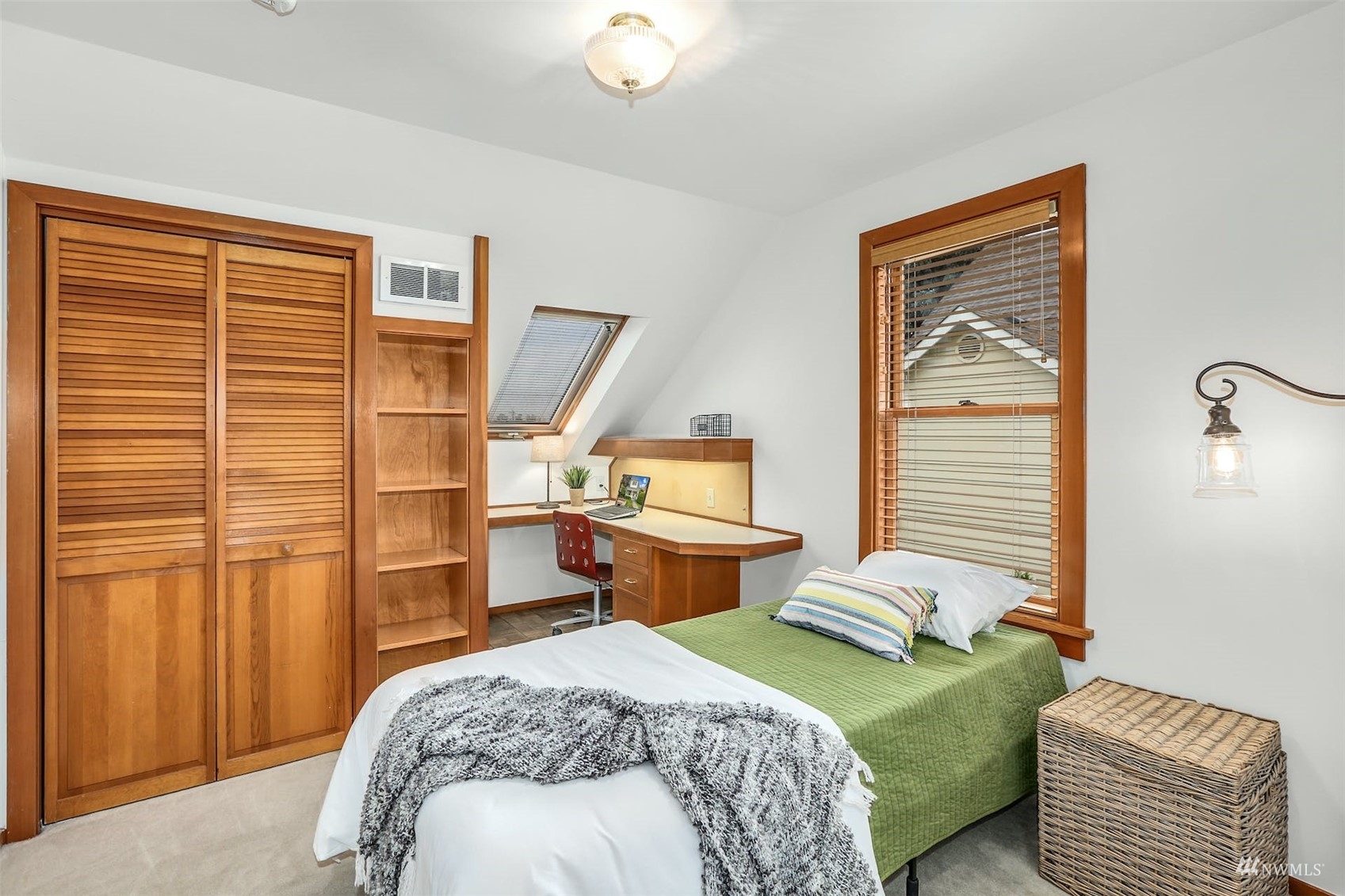 1912 Rucker Avenue Everett, WA 98201 - Photo 24 of 38