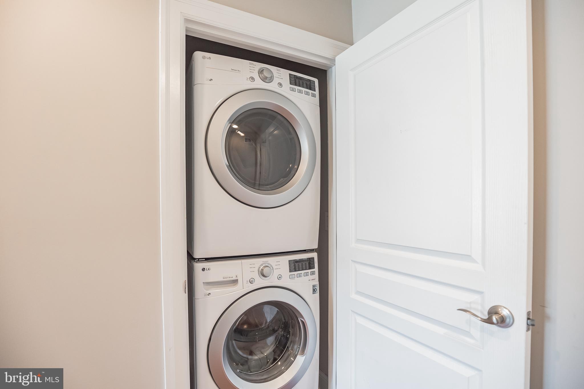 425 Mercy Street Philadelphia, PA 19148 - Photo 20 of 38 Second floor laundry