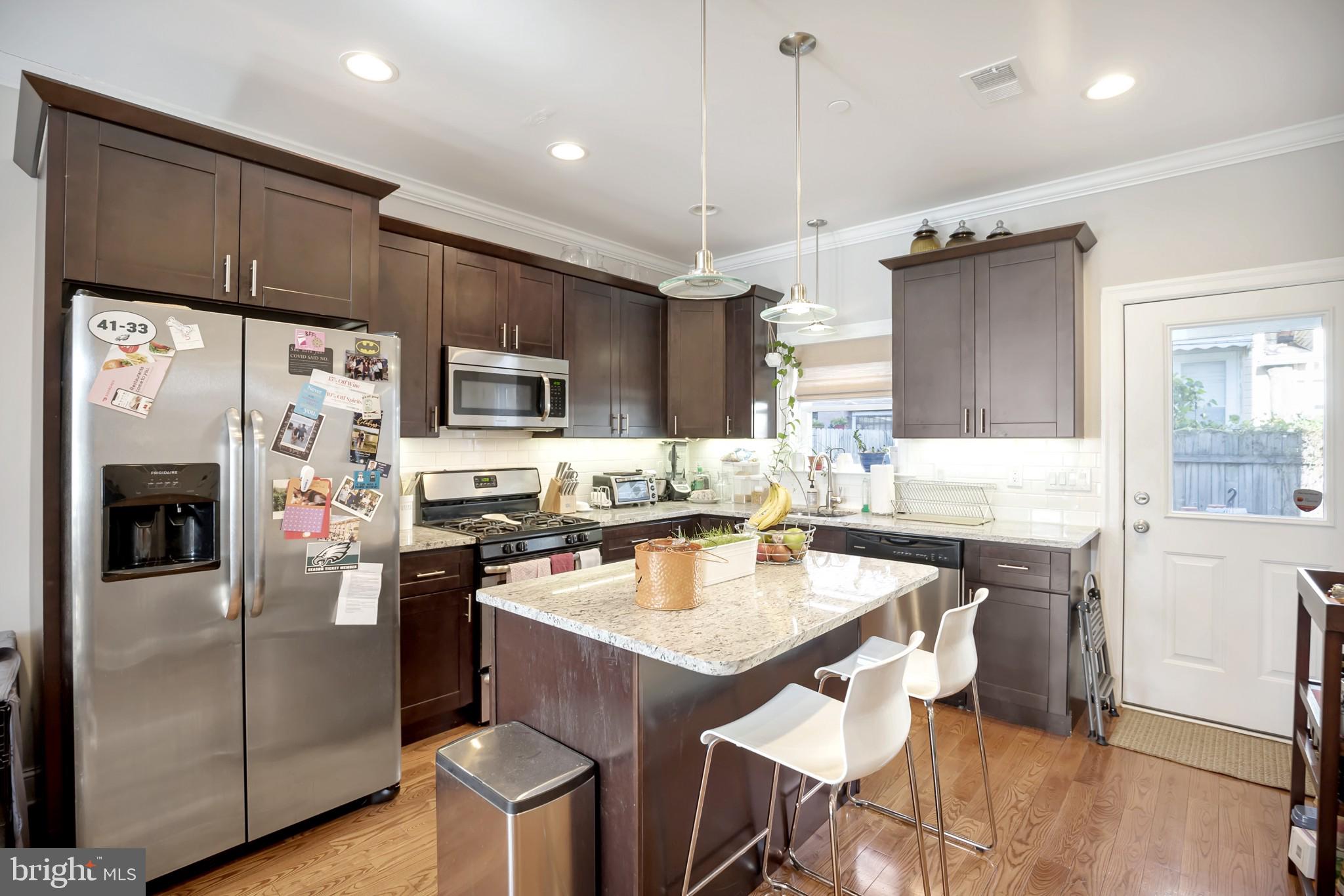425 Mercy Street Philadelphia, PA 19148 - Photo 7 of 38 Kitchen