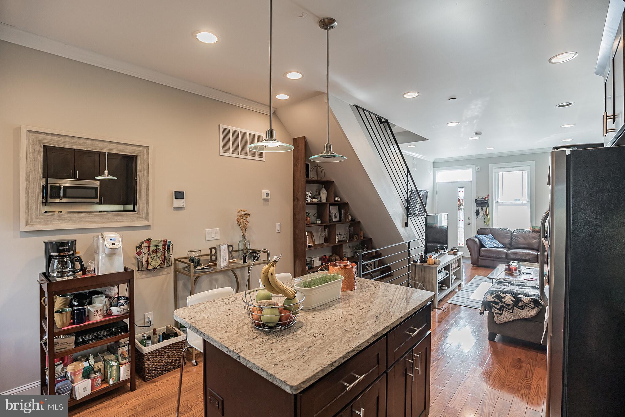 425 Mercy Street Philadelphia, PA 19148 - Photo 10 of 38 Gallery Image 10