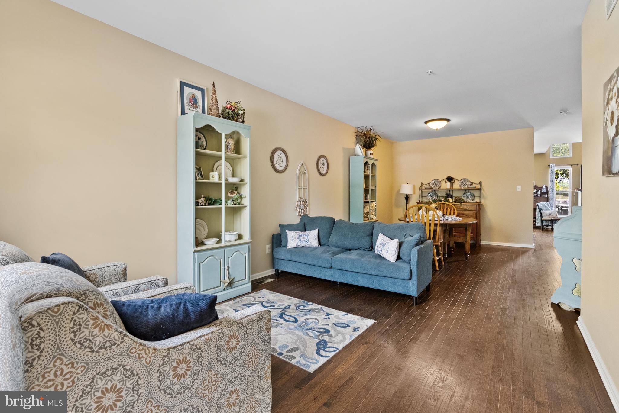 5 Chadwick Circle Eagleville, PA 19403 - Photo 5 of 32 a living room with furniture and wooden floor