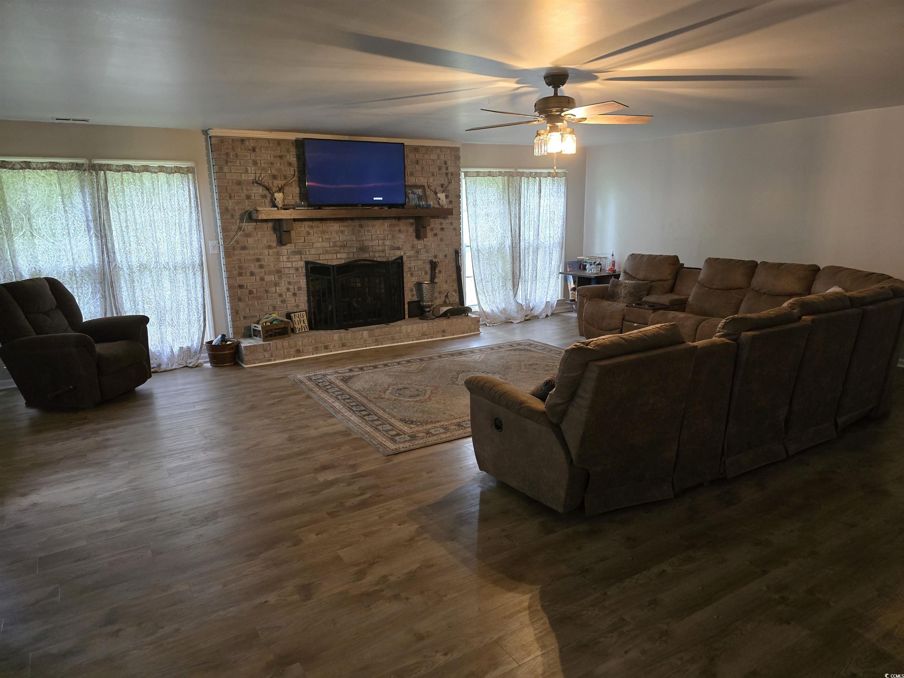 73 Porter Road Georgetown, SC 29440 - Photo 8 of 24 Living room