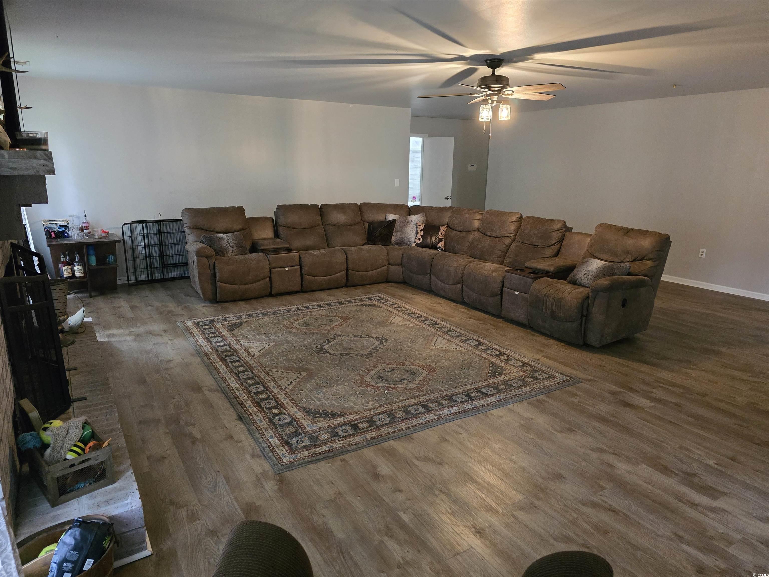 73 Porter Road Georgetown, SC 29440 - Photo 9 of 24 Living room