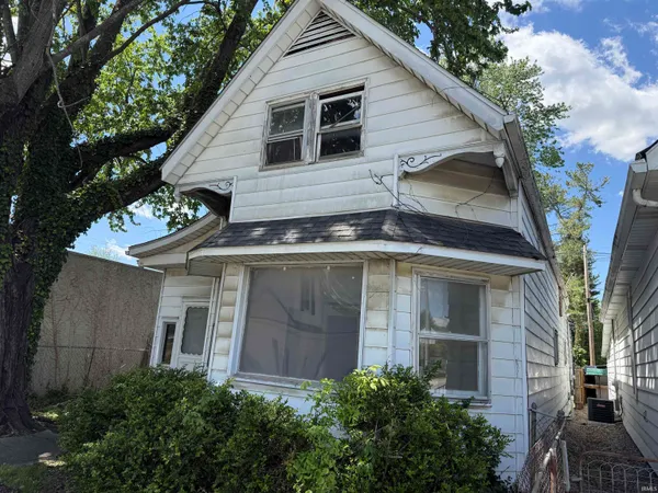 304 North Tekoppel Avenue, Evansville, IN 47712