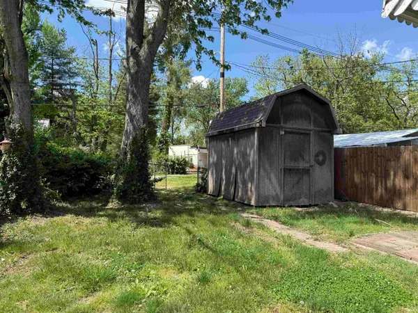 304 North Tekoppel Avenue, Evansville, IN 47712