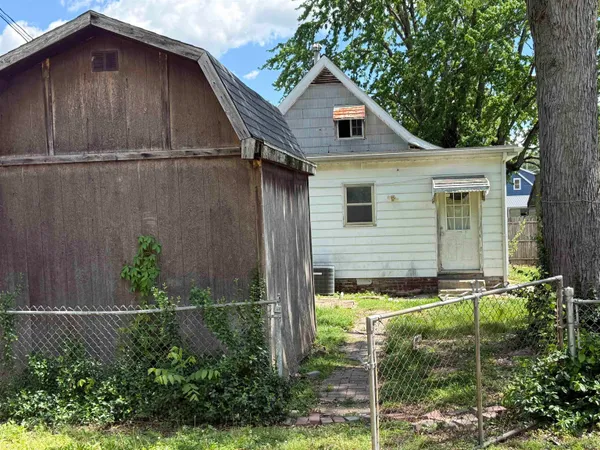 304 North Tekoppel Avenue, Evansville, IN 47712