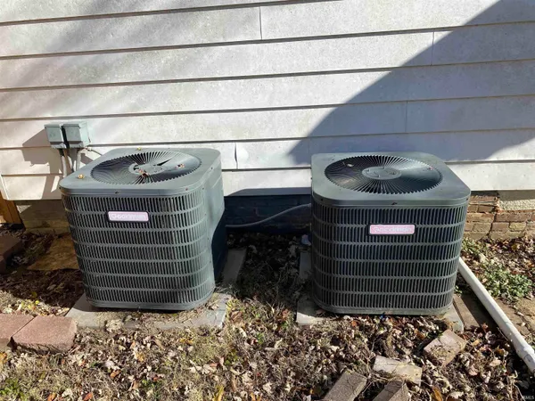 304 North Tekoppel Avenue, Evansville, IN 47712