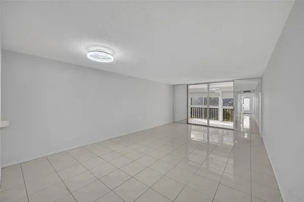 $1,700 | 14773 Cumberland Drive, Unit 404D, Delray Beach, FL 33446