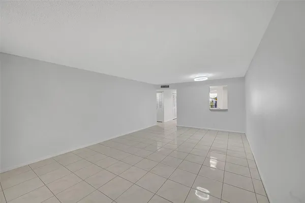 $1,700 | 14773 Cumberland Drive, Unit 404D, Delray Beach, FL 33446
