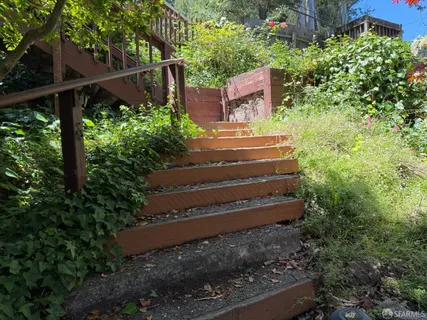 $799,000 | 7101 Pinehaven Road, Oakland, CA 94611