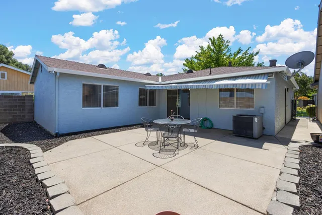 $289,900 | 7313 Sunshire Lane, Sacramento, CA 95828