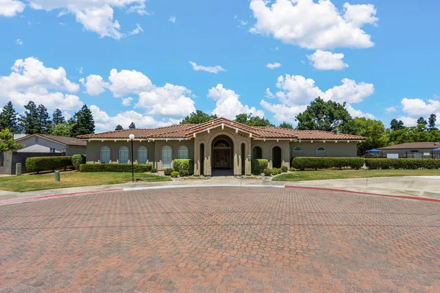 $289,900 | 7313 Sunshire Lane, Sacramento, CA 95828