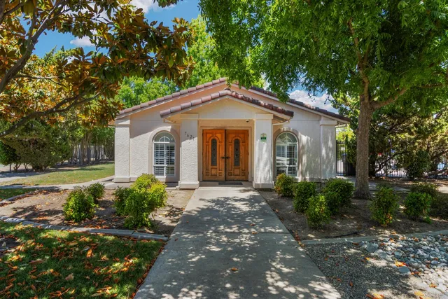 $289,900 | 7313 Sunshire Lane, Sacramento, CA 95828