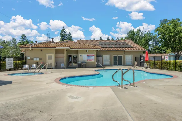 $289,900 | 7313 Sunshire Lane, Sacramento, CA 95828
