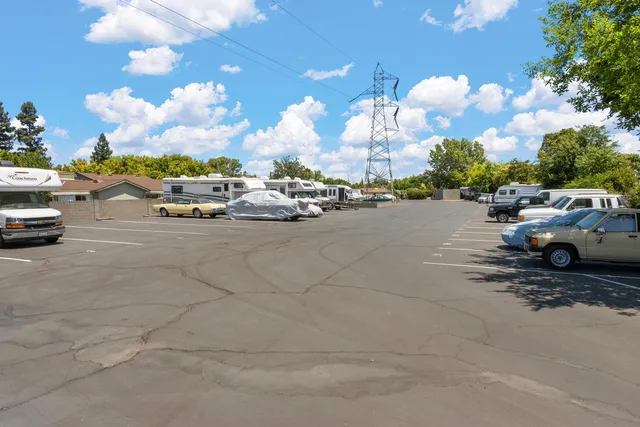 $289,900 | 7313 Sunshire Lane, Sacramento, CA 95828