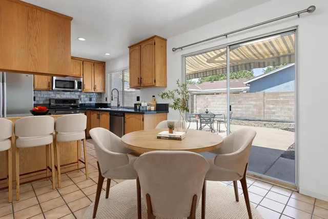 $289,900 | 7313 Sunshire Lane, Sacramento, CA 95828